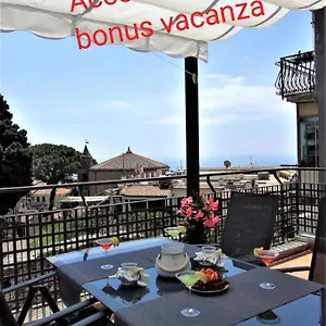 La Petite Maison , Taormina Italia